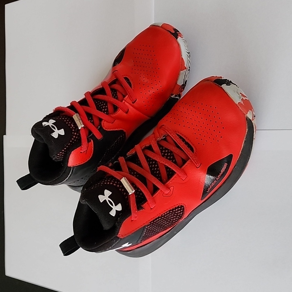 1Y Under Armour Shoes